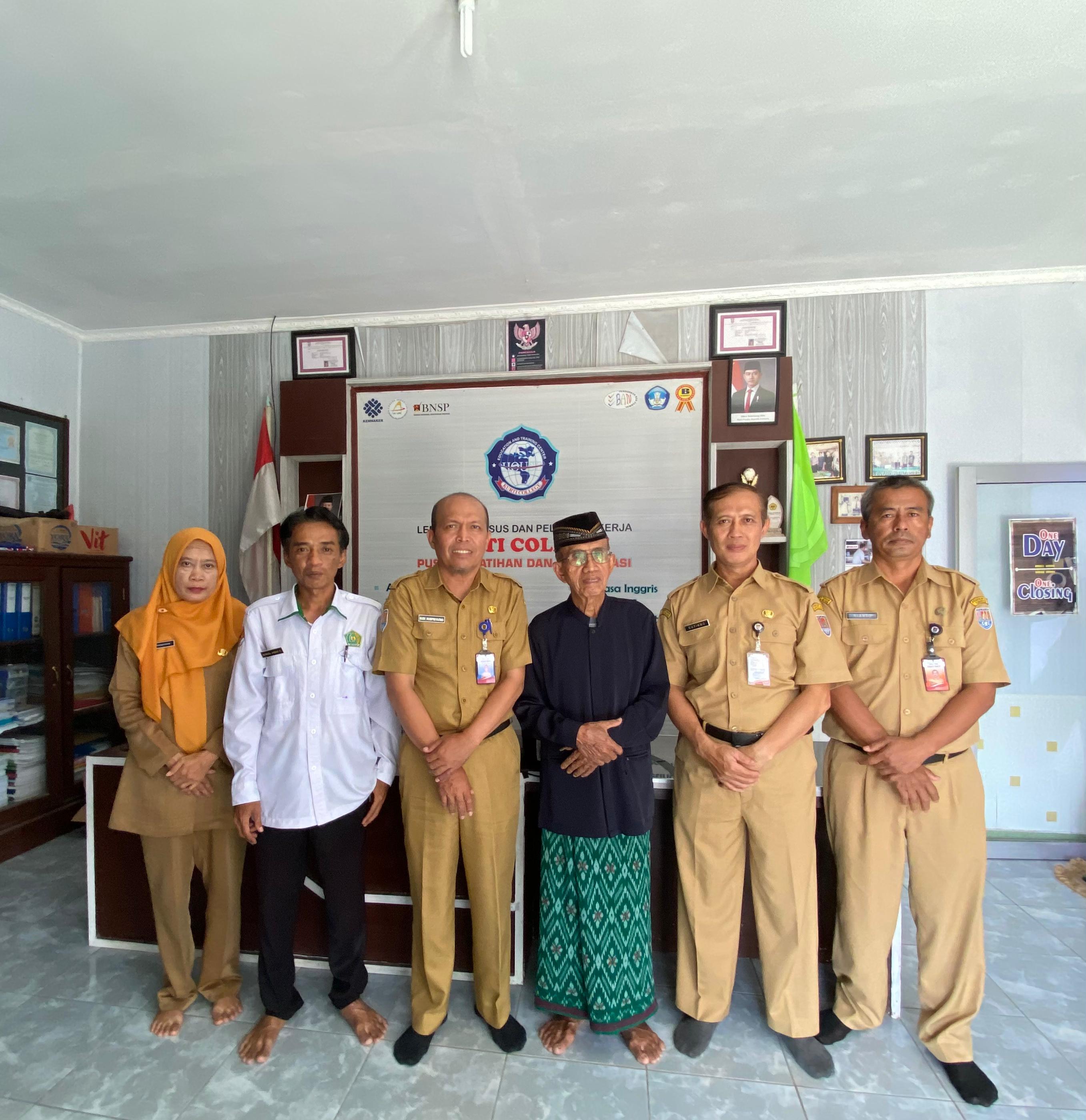 Tentang Kurti College